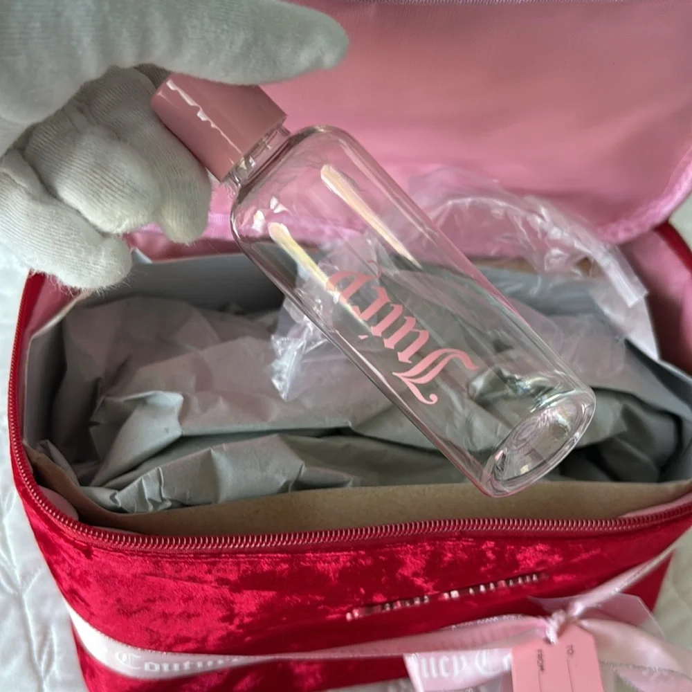 🔥❤️Juicy Couture red velour travel bag  set NWT